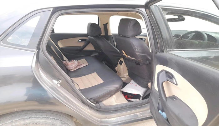 2017 Volkswagen Ameo HIGHLINE1.2L, Petrol, Manual, 1,22,158 km, interior