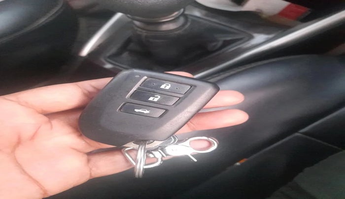 2018 Toyota YARIS G MT, Petrol, Manual, 1,18,142 km, interior