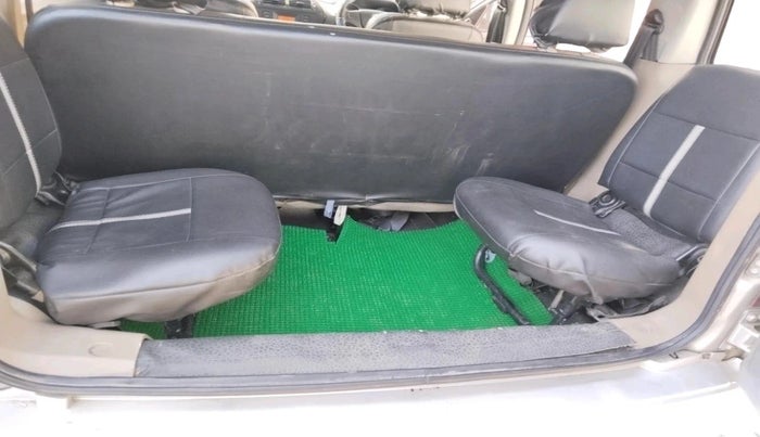 2017 Mahindra TUV300 T6 PLUS, Diesel, Manual, 86,804 km, interior