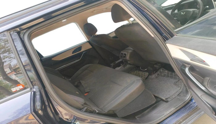 2023 Mahindra XUV700 AX 5 P MT 5 STR, Petrol, Manual, 21,446 km, interior