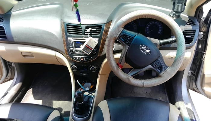 2015 Hyundai Verna FLUIDIC 4S 1.6 VTVT S, Petrol, Manual, 84,406 km, interior
