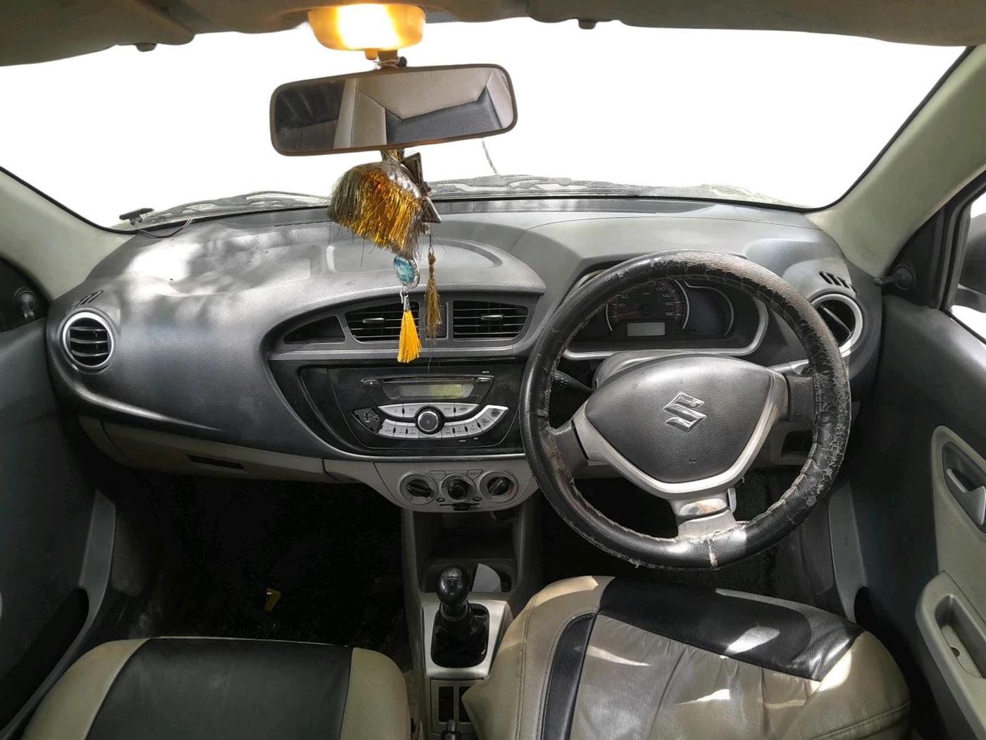 2017 Maruti Alto K10 VXI, CNG, Manual, 1,18,404 km, interior