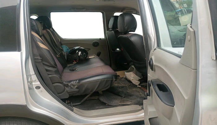 2016 Mahindra NUVOSPORT N4 PLUS, Diesel, Manual, 1,23,937 km, interior