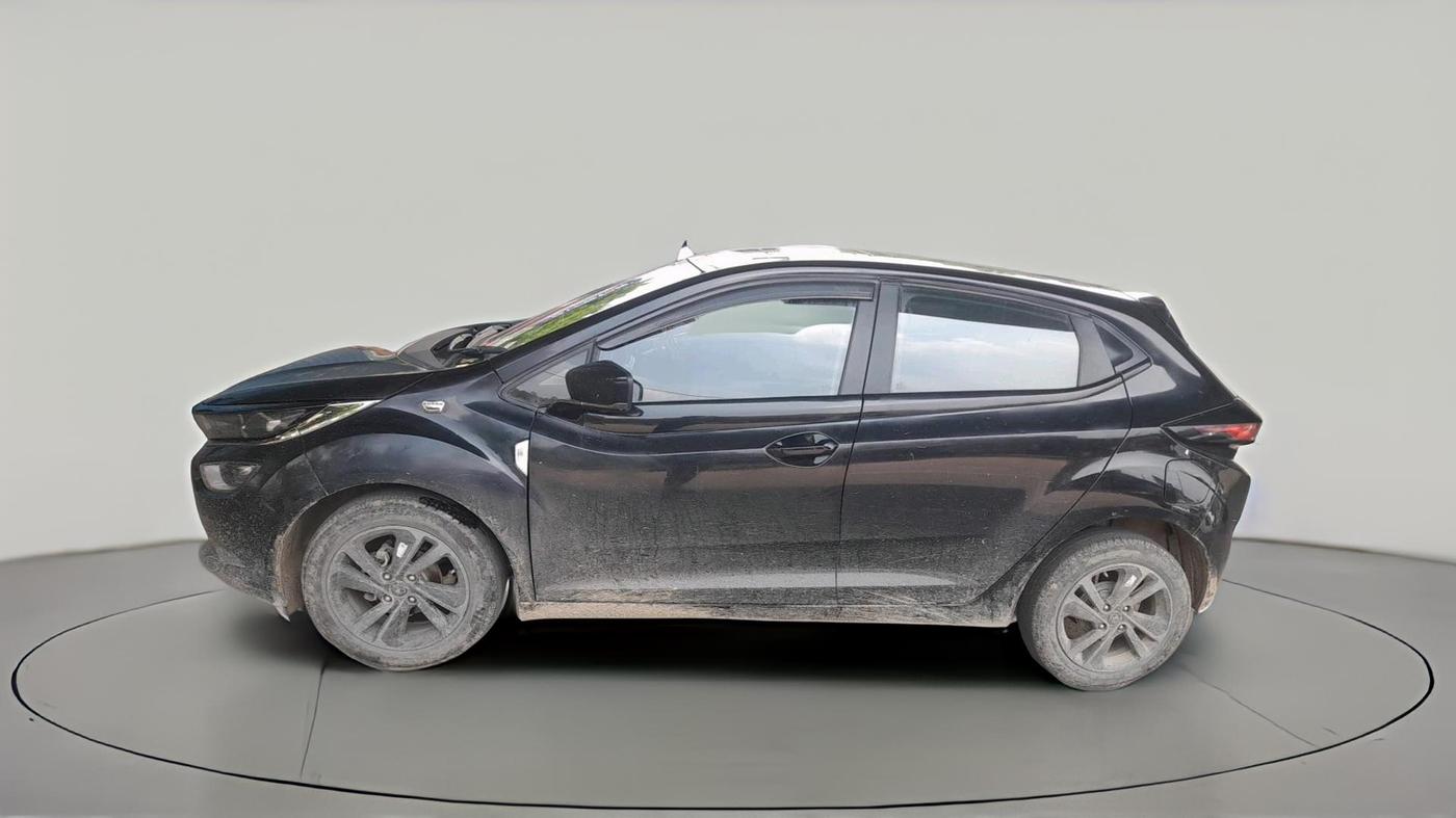 2024 Tata ALTROZ XZ Plus (S) Dark Edition, Petrol, Manual, 42,592 km, exterior