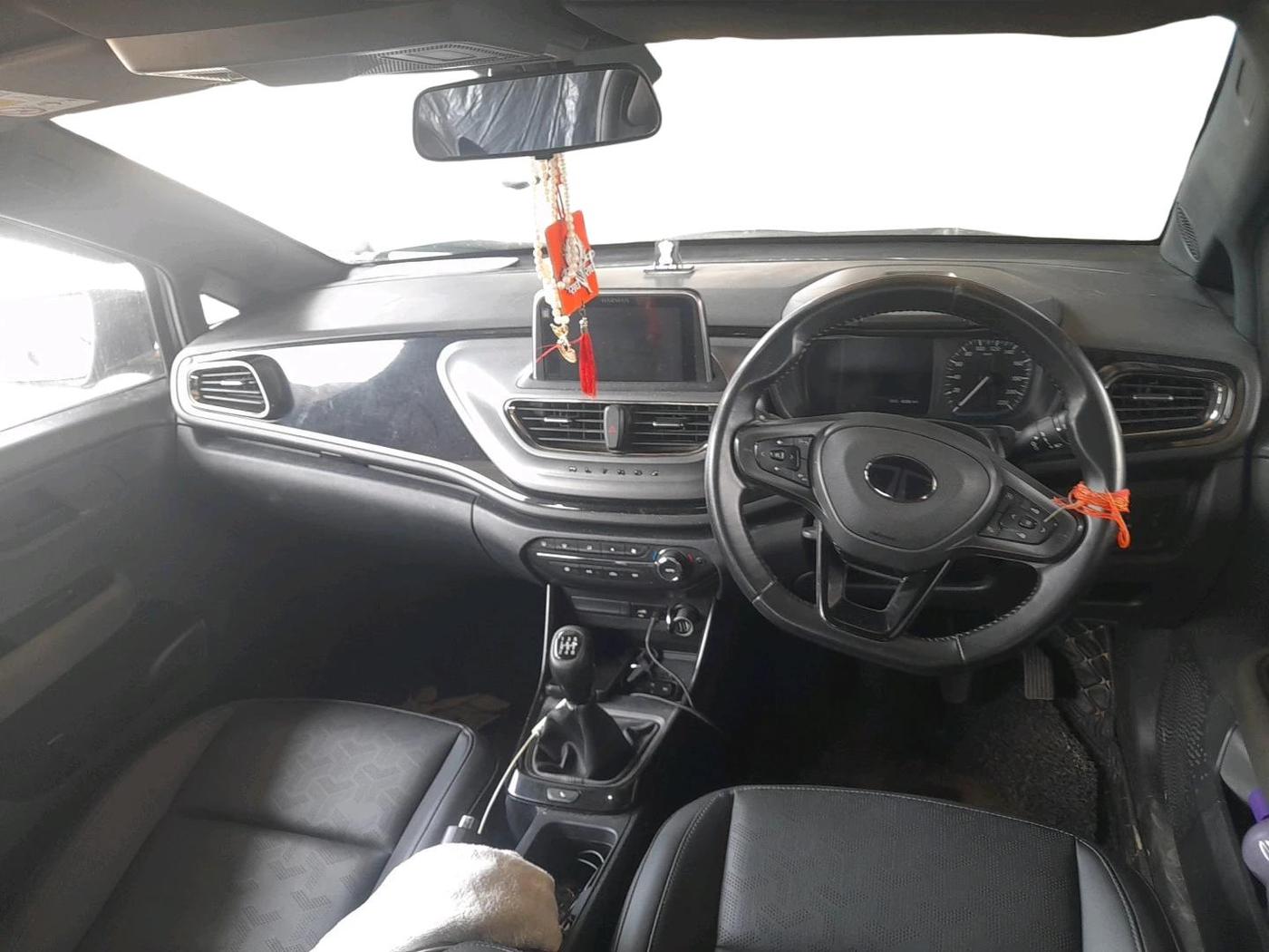 2024 Tata ALTROZ XZ Plus (S) Dark Edition, Petrol, Manual, 42,592 km, interior