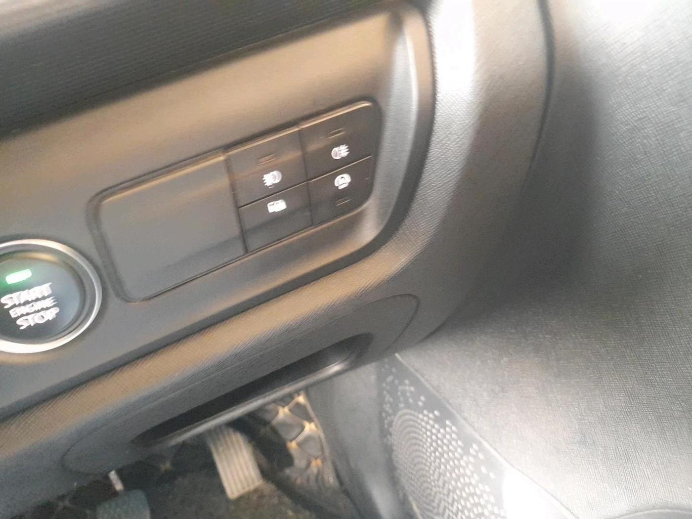 2024 Tata ALTROZ XZ Plus (S) Dark Edition, Petrol, Manual, 42,592 km, interior