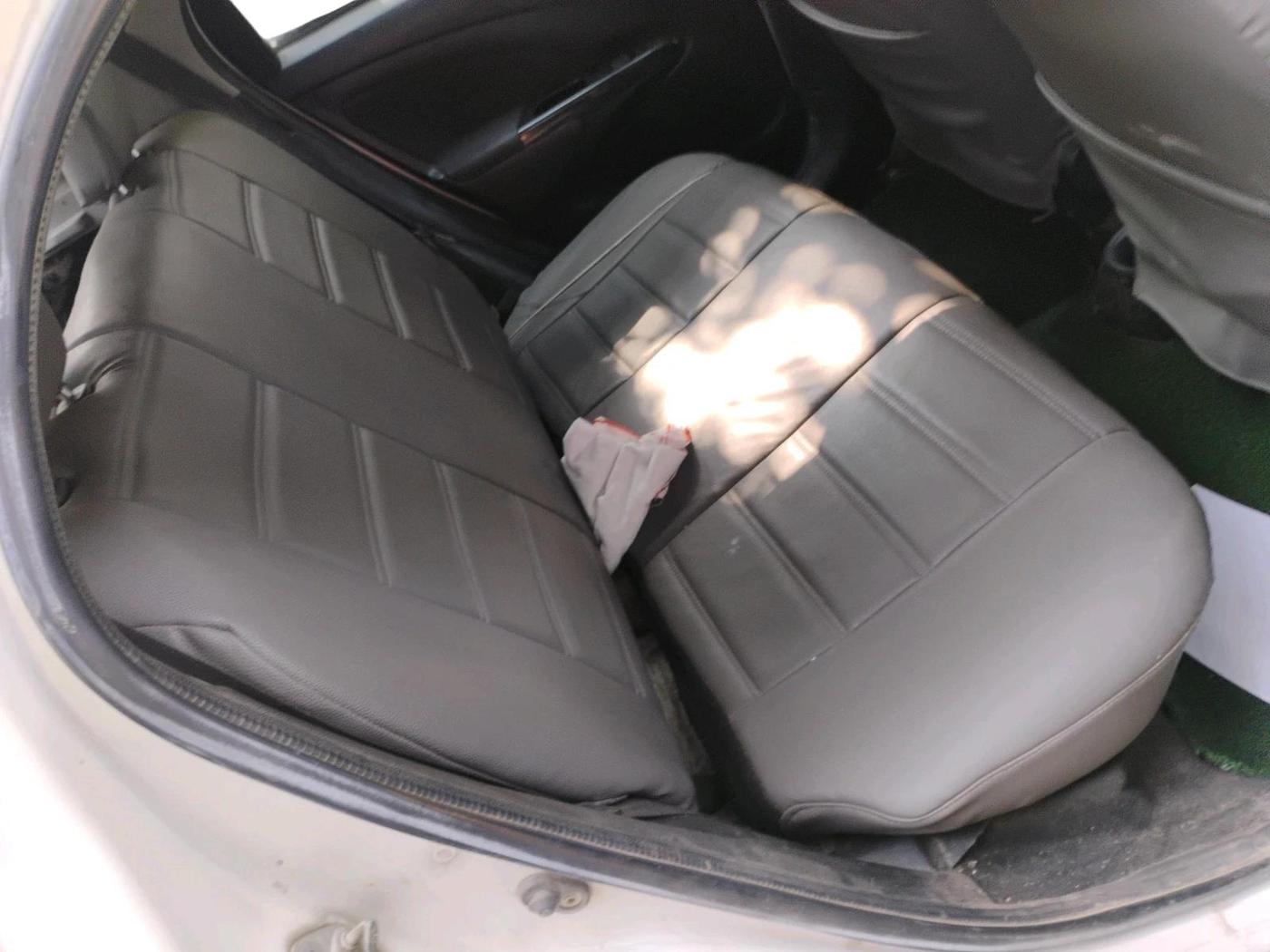 2014 Toyota Etios CROSS 1.4 VD, Diesel, Manual, 2,23,009 km, interior