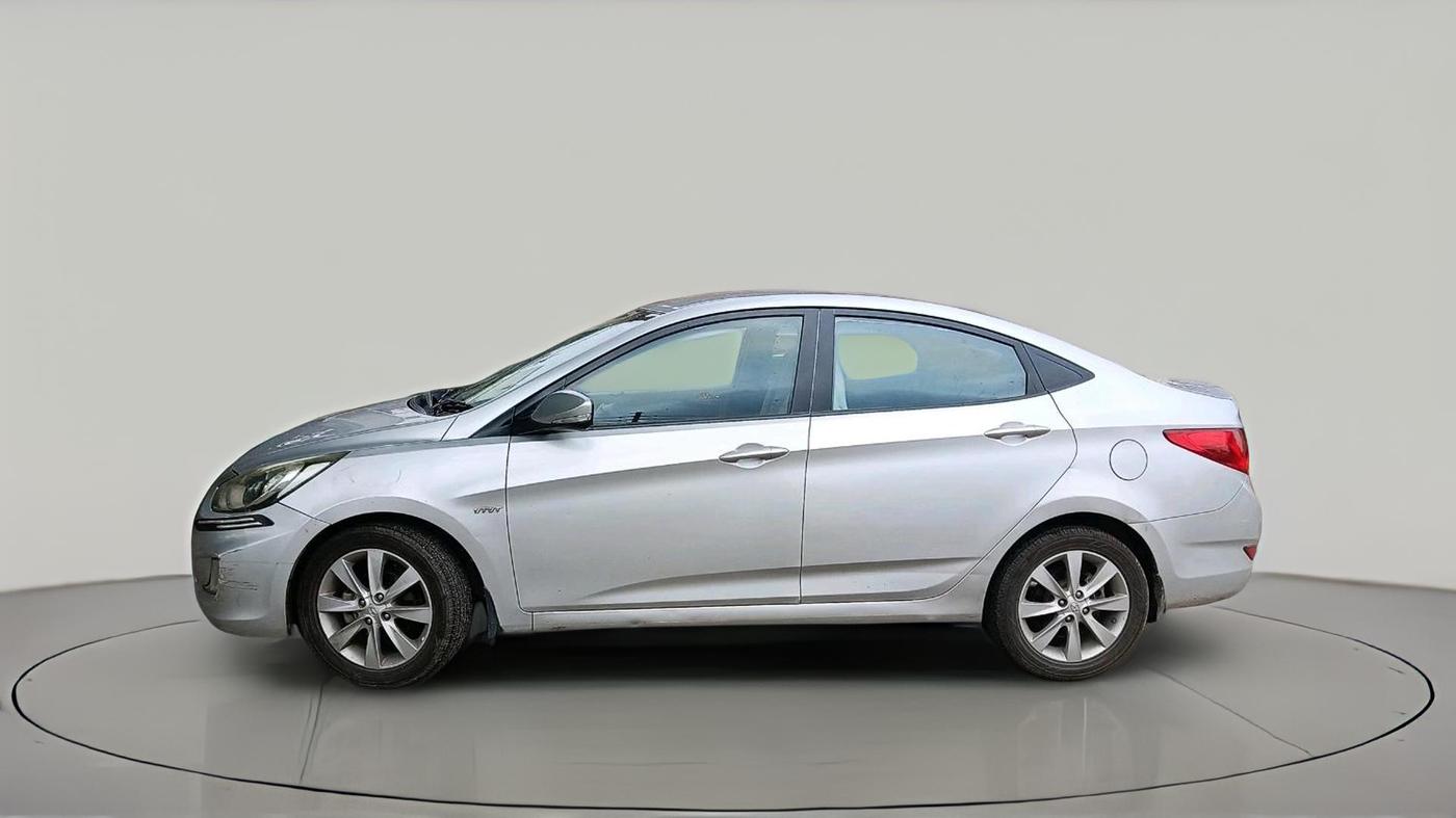 2013 Hyundai Verna FLUIDIC 1.6 VTVT SX, Petrol, Manual, 1,11,442 km, exterior