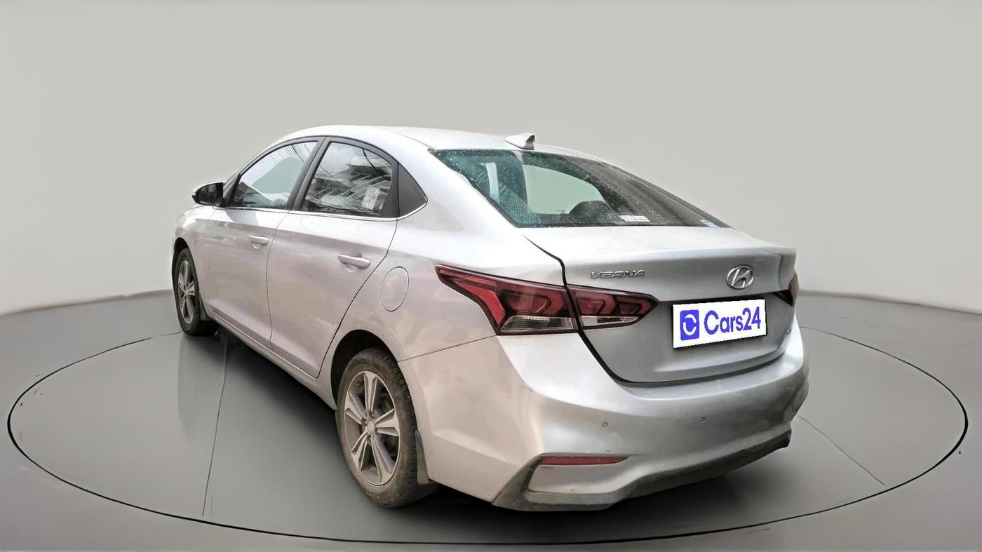 2018 Hyundai Verna 1.6 CRDI SX, Diesel, Manual, 72,180 km, exterior