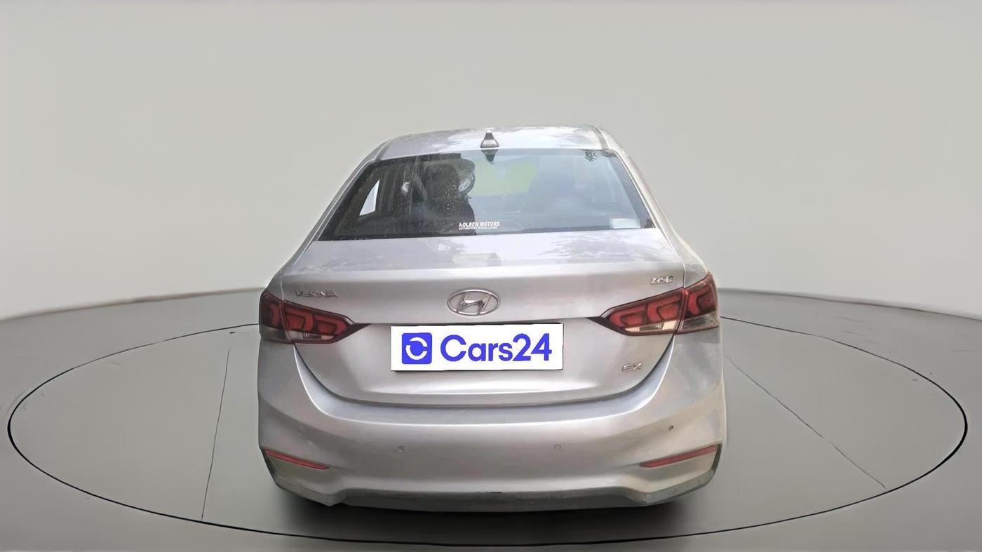2018 Hyundai Verna 1.6 CRDI SX, Diesel, Manual, 72,180 km, exterior