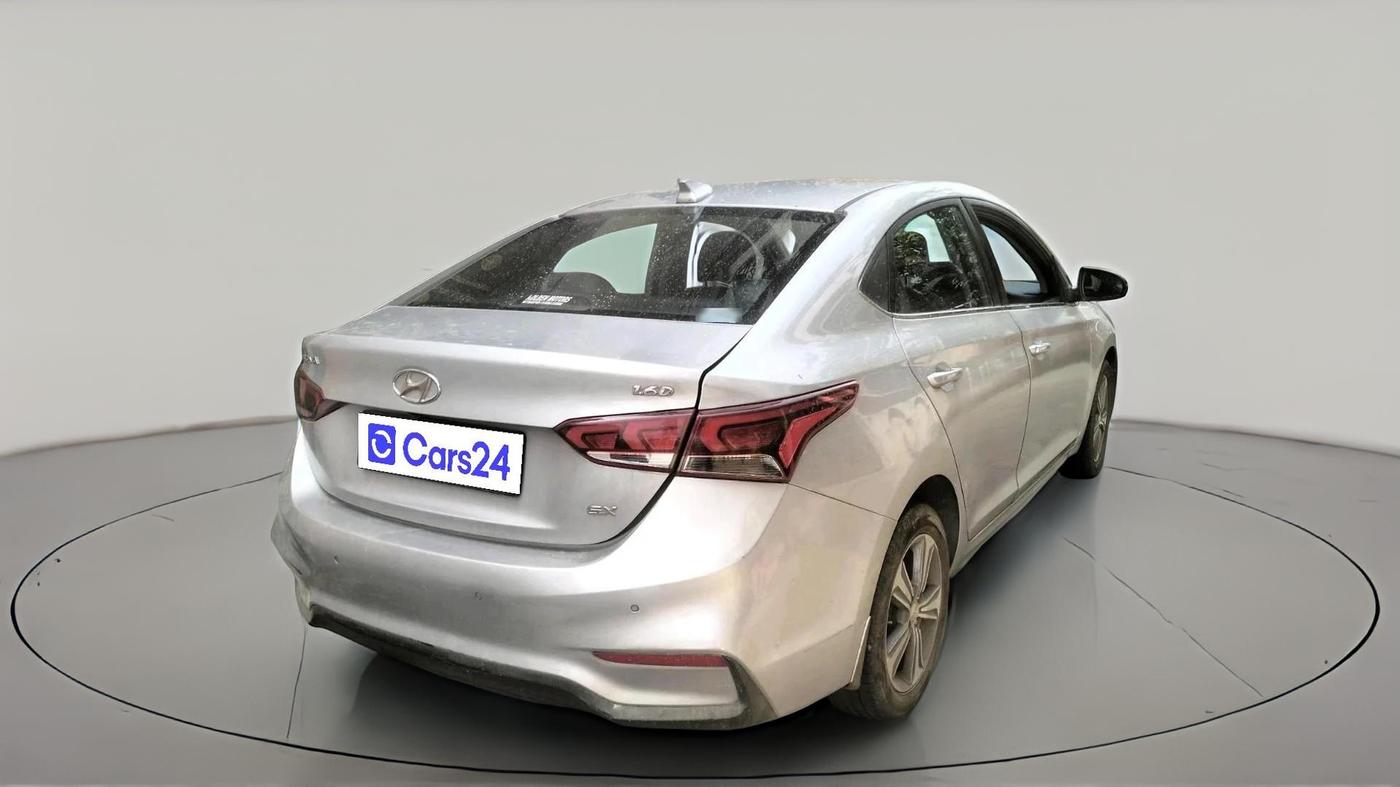 2018 Hyundai Verna 1.6 CRDI SX, Diesel, Manual, 72,180 km, exterior