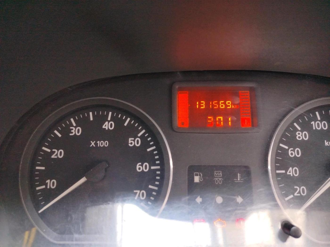 2014 Nissan Terrano XL D PLUS, Diesel, Manual, 1,36,101 km, interior