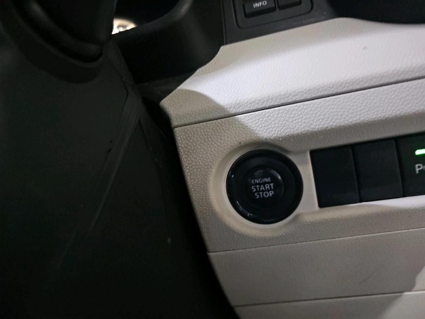 2017 Maruti IGNIS ZETA 1.2, Petrol, Manual, 1,54,475 km, interior