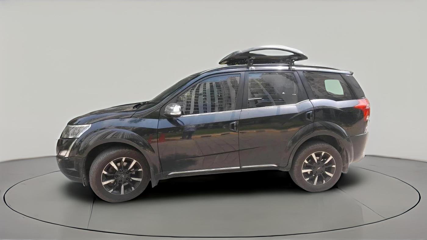 2018 Mahindra XUV500 W11 AT, Diesel, Automatic, 1,21,127 km, exterior