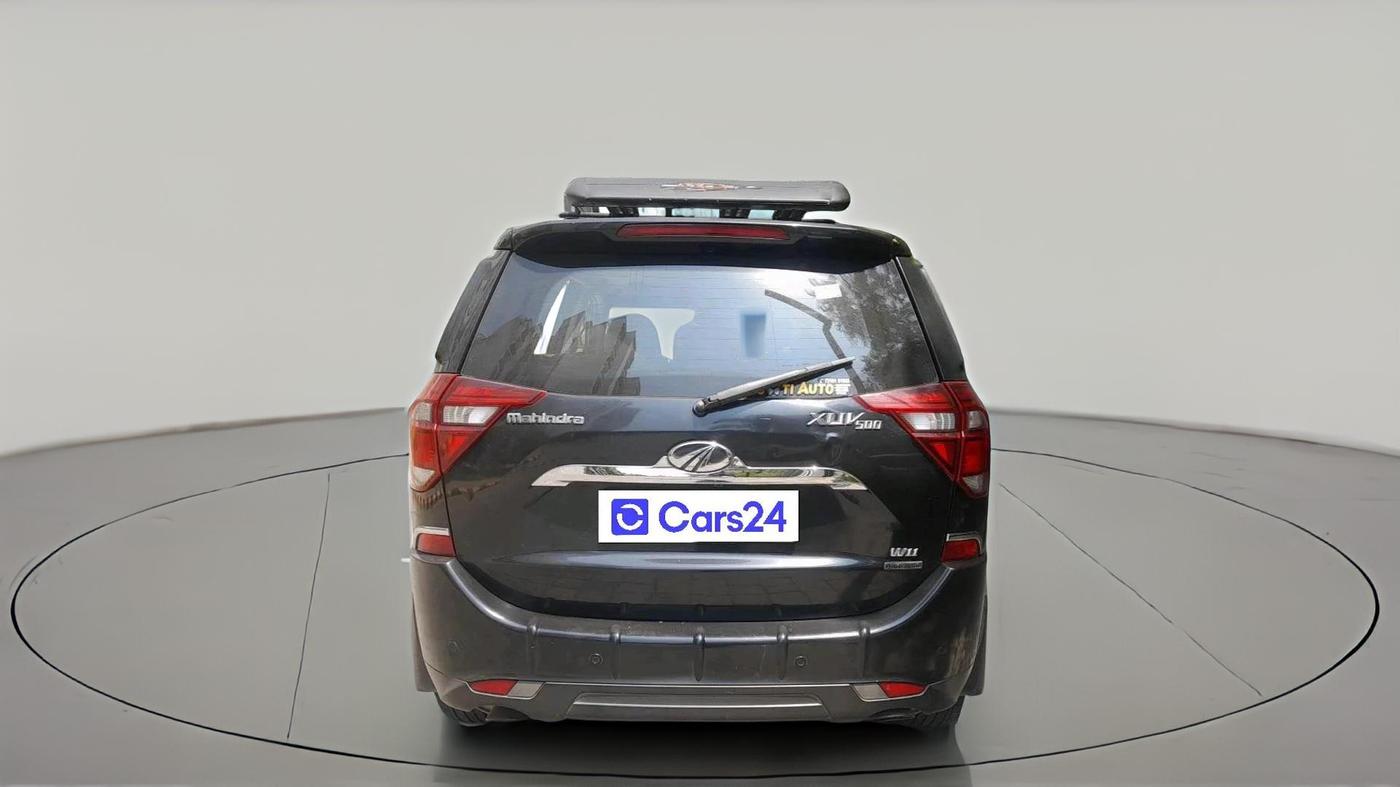 2018 Mahindra XUV500 W11 AT, Diesel, Automatic, 1,21,127 km, exterior