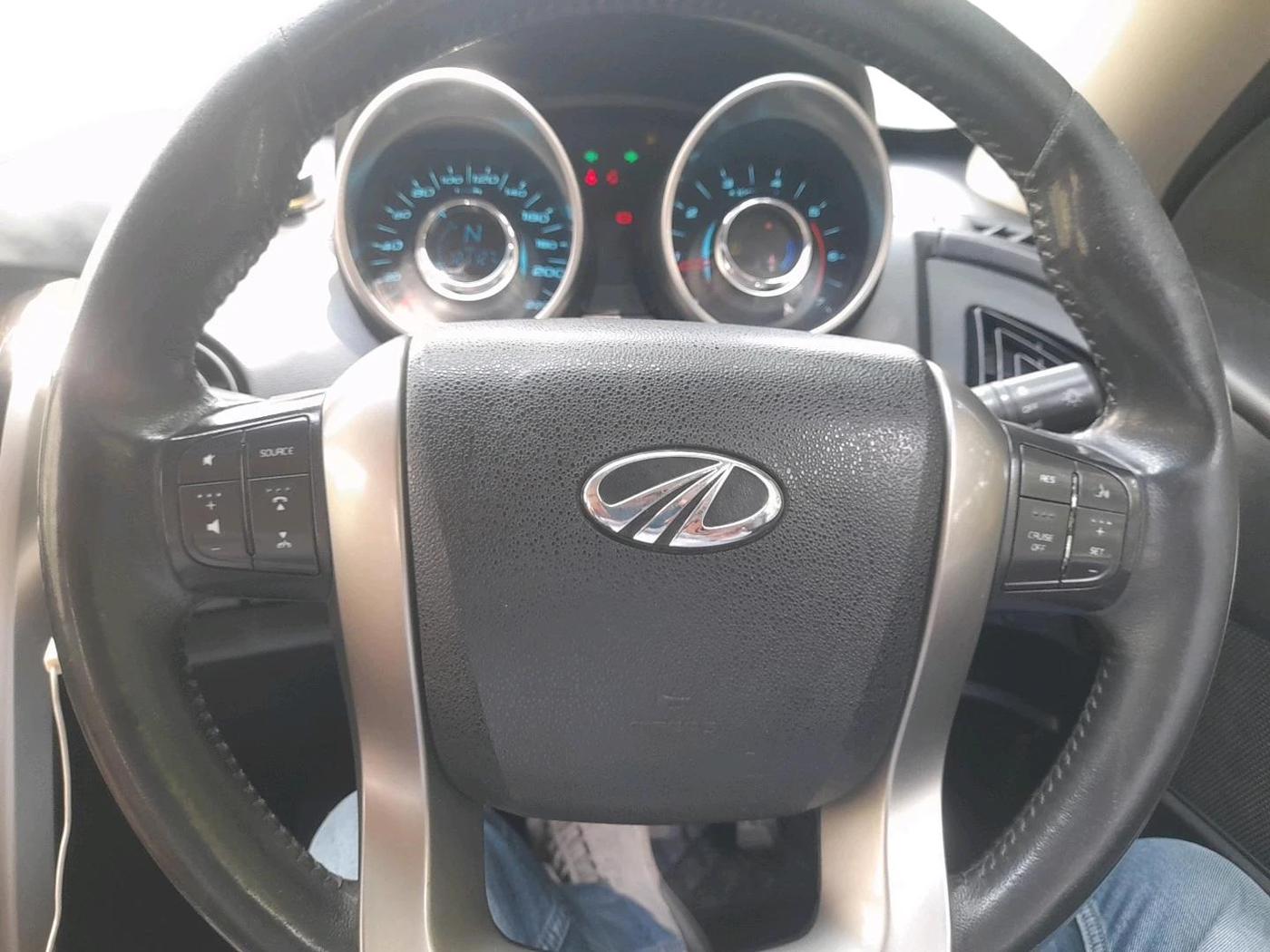 2018 Mahindra XUV500 W11 AT, Diesel, Automatic, 1,21,127 km, interior
