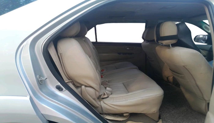 2012 Toyota Fortuner 3.0 4X2 AT, Diesel, Automatic, 2,17,783 km, interior