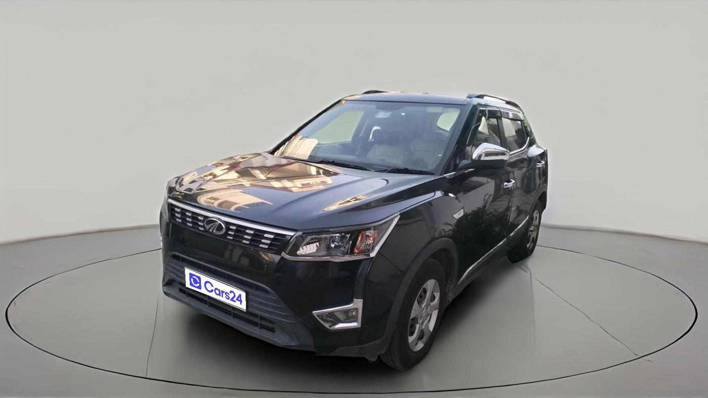 2020 Mahindra XUV300 W6 1.5 DIESEL, Diesel, Manual, 1,08,626 km, exterior