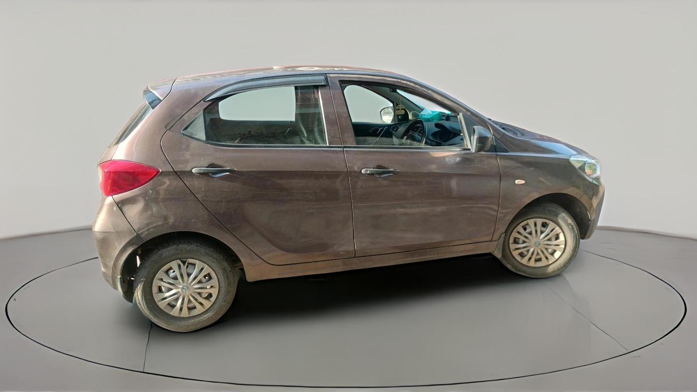 2018 Tata Tiago XE PETROL, Petrol, Manual, 32,024 km, exterior