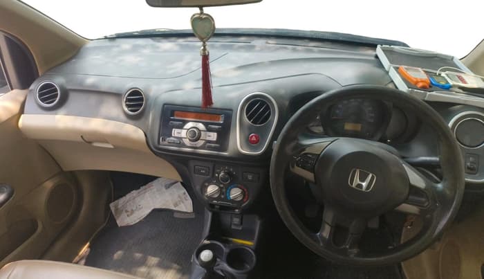 2014 Honda Mobilio 1.5L I-DTEC S, Diesel, Manual, 72,030 km, interior