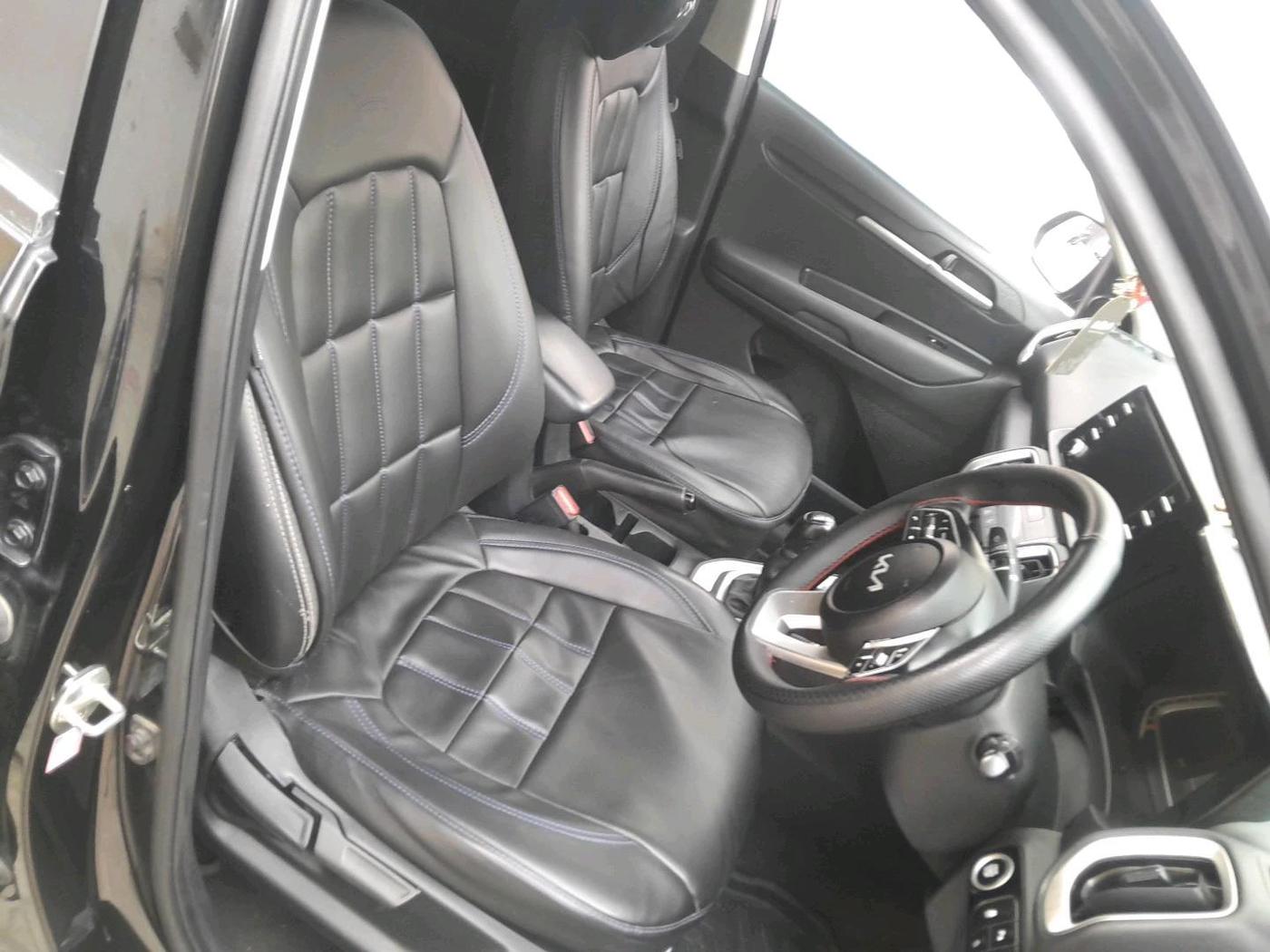 2024 KIA SONET HTK PLUS 1.2 PETROL MT, Petrol, Manual, 38,868 km, interior