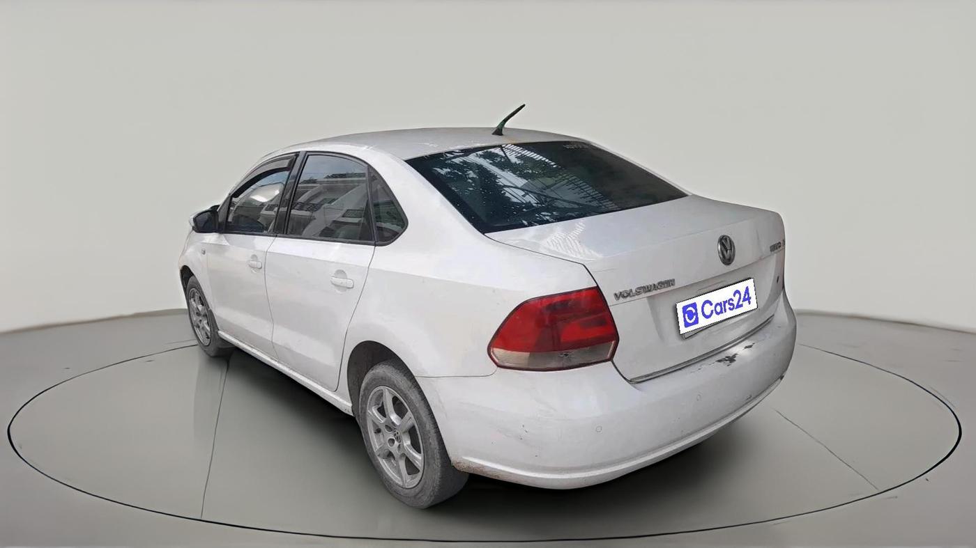2013 Volkswagen Vento HIGHLINE DIESEL 1.6, Diesel, Manual, 1,07,710 km, exterior