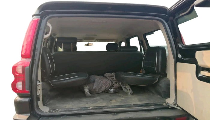 2024 Mahindra SCORPIO CLASSIC S 7STR, Diesel, Manual, 40,797 km, exterior