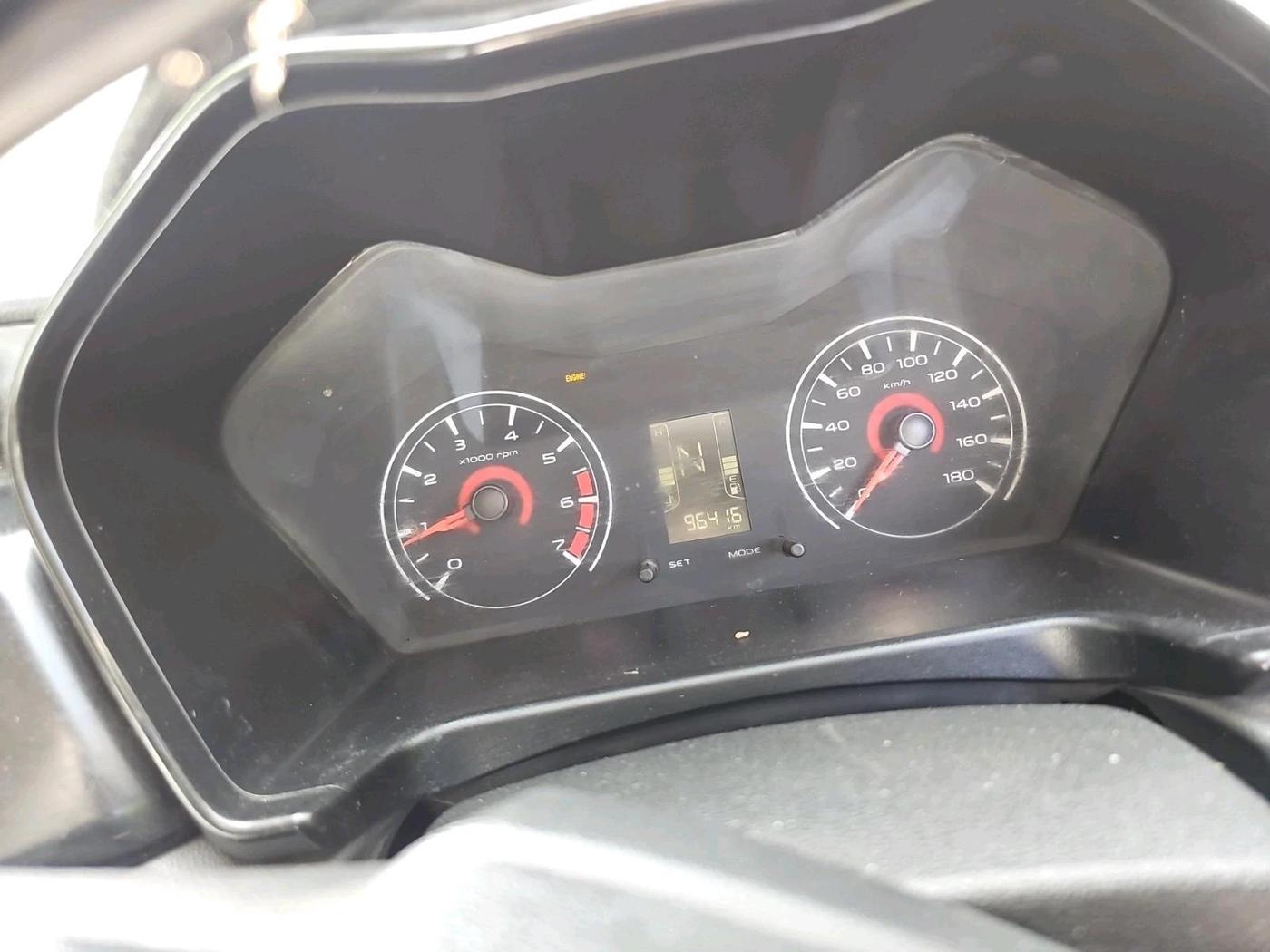 2018 Mahindra KUV 100 NXT K2 D 6S, Diesel, Manual, 6,96,416 km, interior