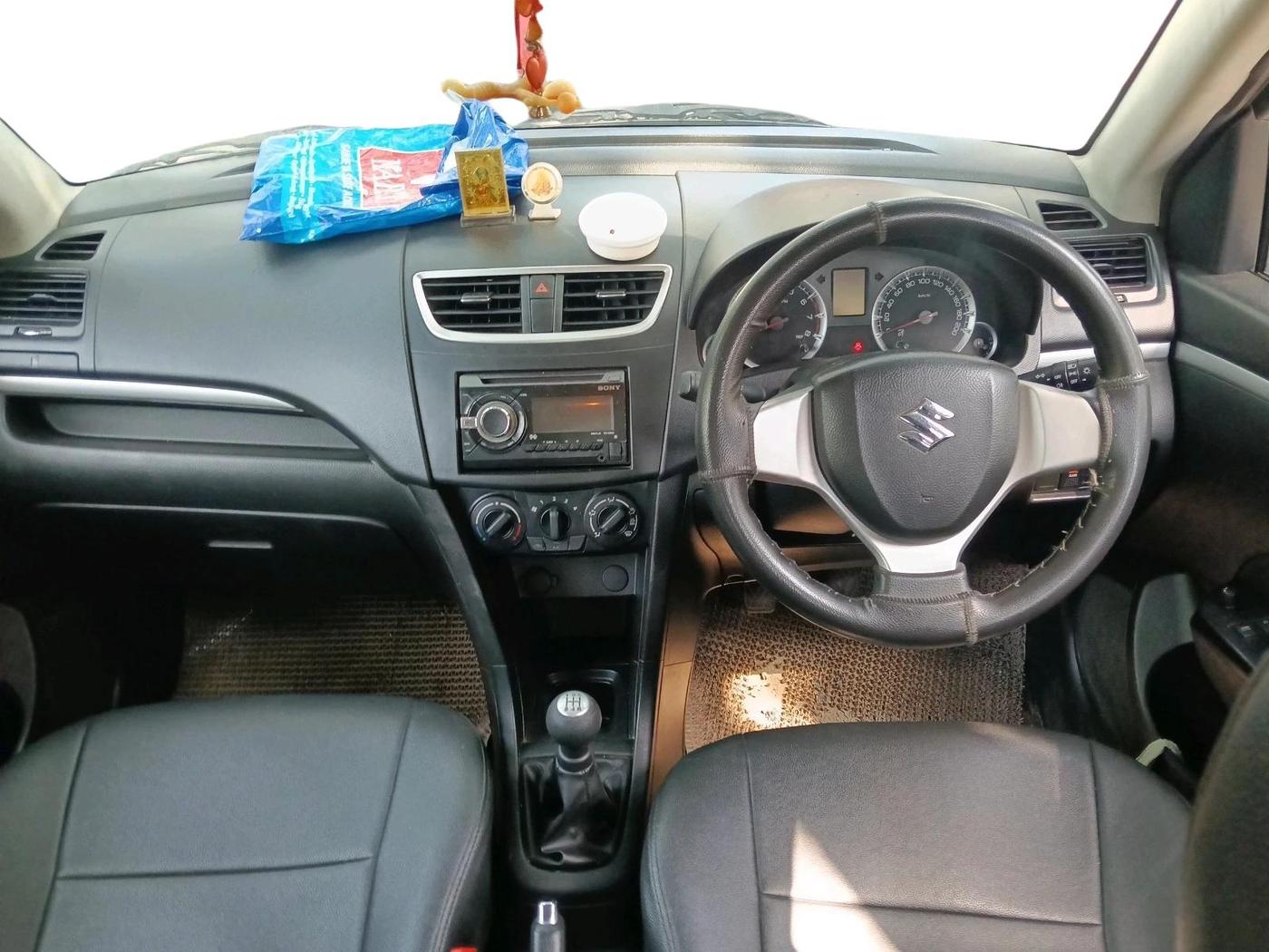 2014 Maruti Swift VXI, Petrol, Manual, 30,210 km, interior