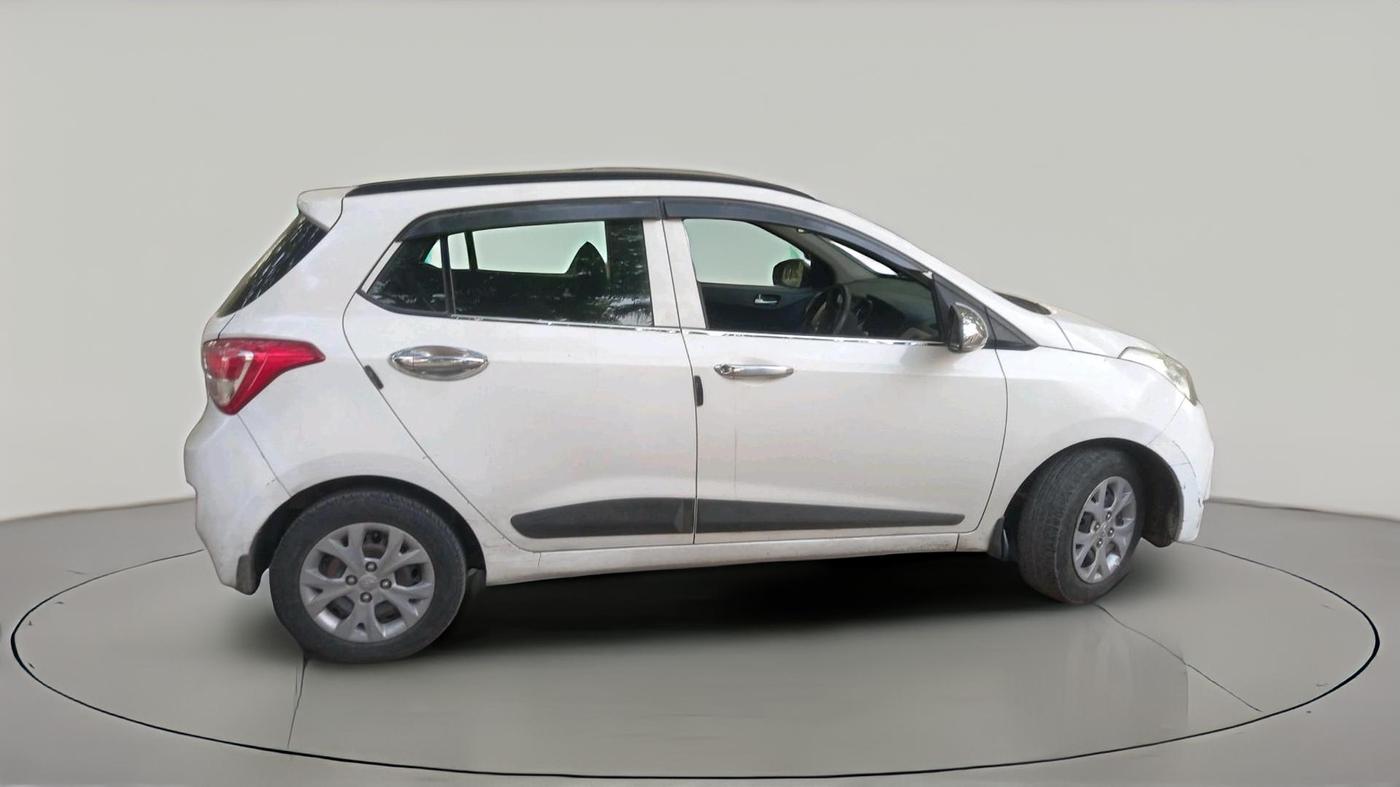 2015 Hyundai Grand i10 SPORTZ 1.1 CRDI, Diesel, Manual, 73,130 km, exterior