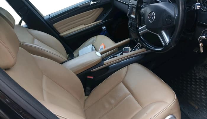 2011 Mercedes Benz Ml Class 350 CDI, Diesel, Automatic, 1,93,107 km, interior