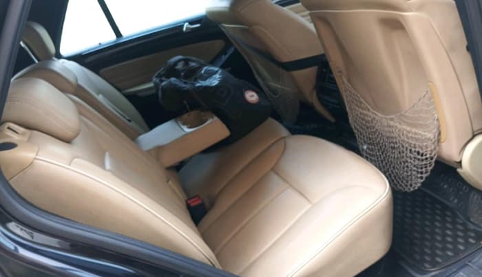 2011 Mercedes Benz Ml Class 350 CDI, Diesel, Automatic, 1,93,107 km, interior