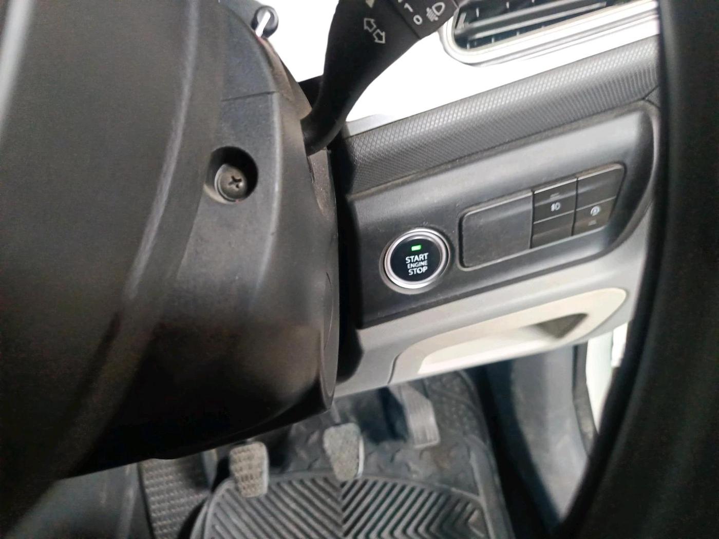 2020 Tata ALTROZ XT PETROL, Petrol, Manual, 24,946 km, interior