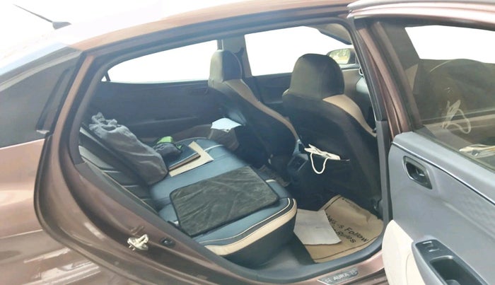 2022 Hyundai AURA S 1.2 CNG, CNG, Manual, 79,102 km, interior