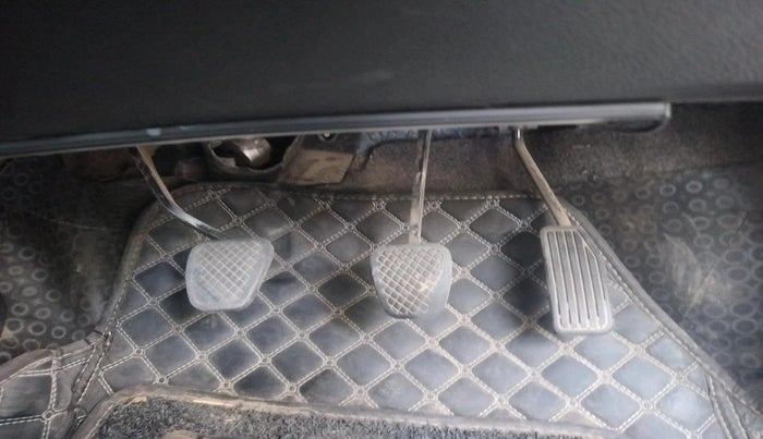 2013 Honda Amaze 1.2L I-VTEC S, Petrol, Manual, 1,05,322 km, interior