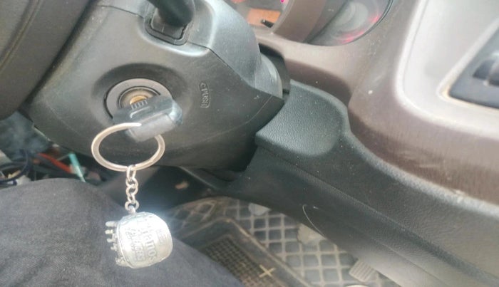 2013 Honda Amaze 1.2L I-VTEC S, Petrol, Manual, 1,05,322 km, interior