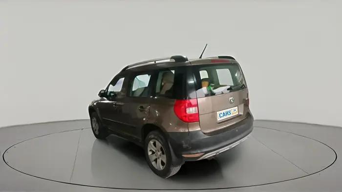 2013 Skoda Yeti ACTIVE 2.0 TDI CR 4X2, Diesel, Manual, 1,01,761 km, exterior