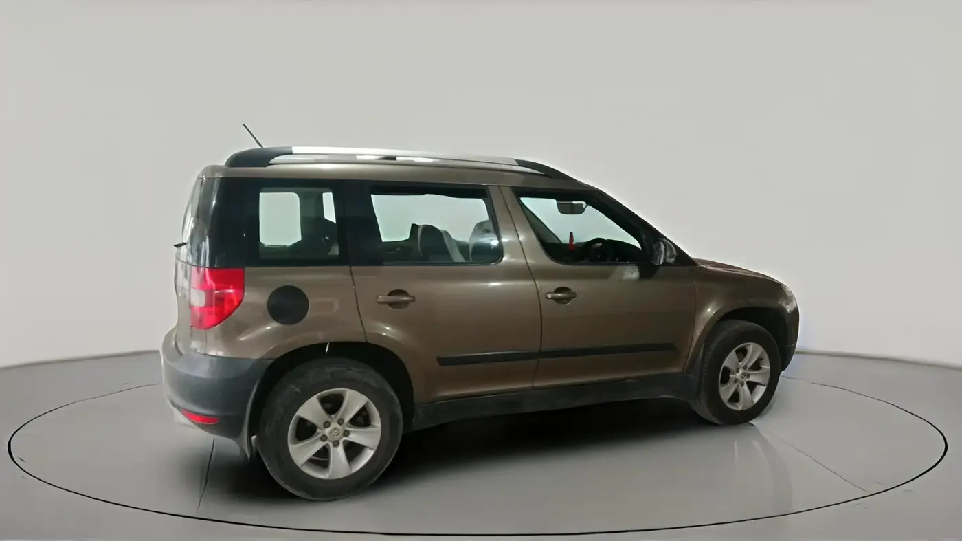2013 Skoda Yeti ACTIVE 2.0 TDI CR 4X2, Diesel, Manual, 1,01,761 km, exterior