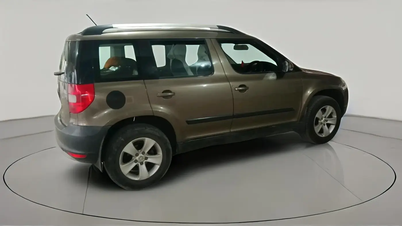 2013 Skoda Yeti ACTIVE 2.0 TDI CR 4X2, Diesel, Manual, 1,01,761 km, exterior