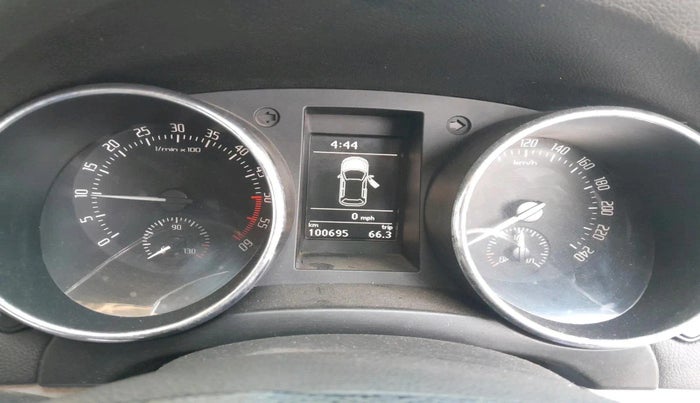 2013 Skoda Yeti ACTIVE 2.0 TDI CR 4X2, Diesel, Manual, 1,00,695 km, interior