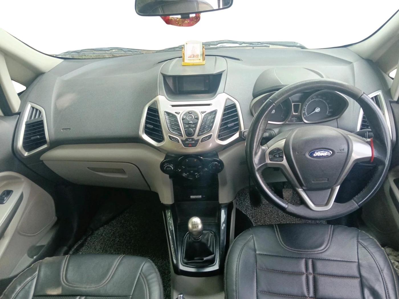 2015 Ford Ecosport TITANIUM 1.5L DIESEL, Diesel, Manual, 1,75,072 km, interior
