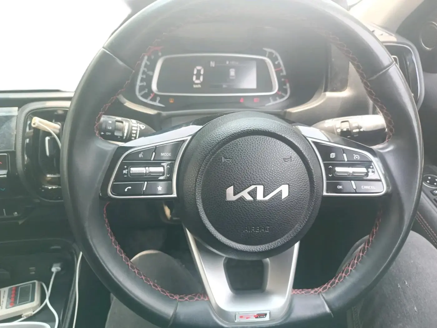 2023 KIA SONET GTX PLUS 1.0 IMT, Petrol, Manual, 42,720 km, interior