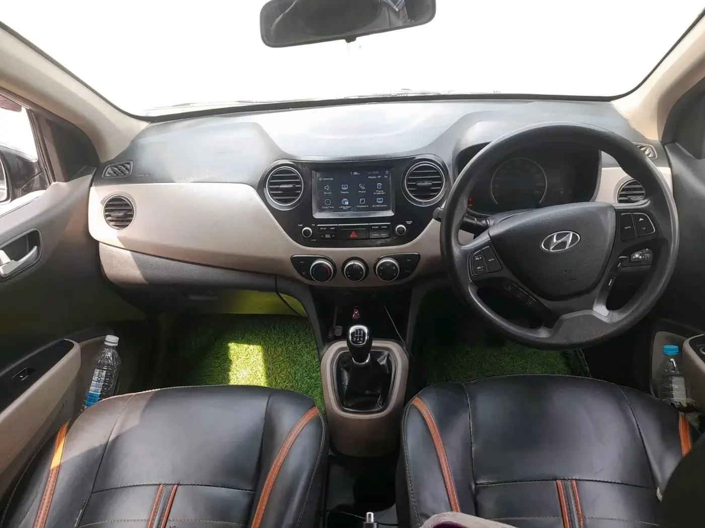 2017 Hyundai Grand i10 SPORTZ (O) 1.2 KAPPA VTVT, CNG, Manual, 1,89,503 km, interior