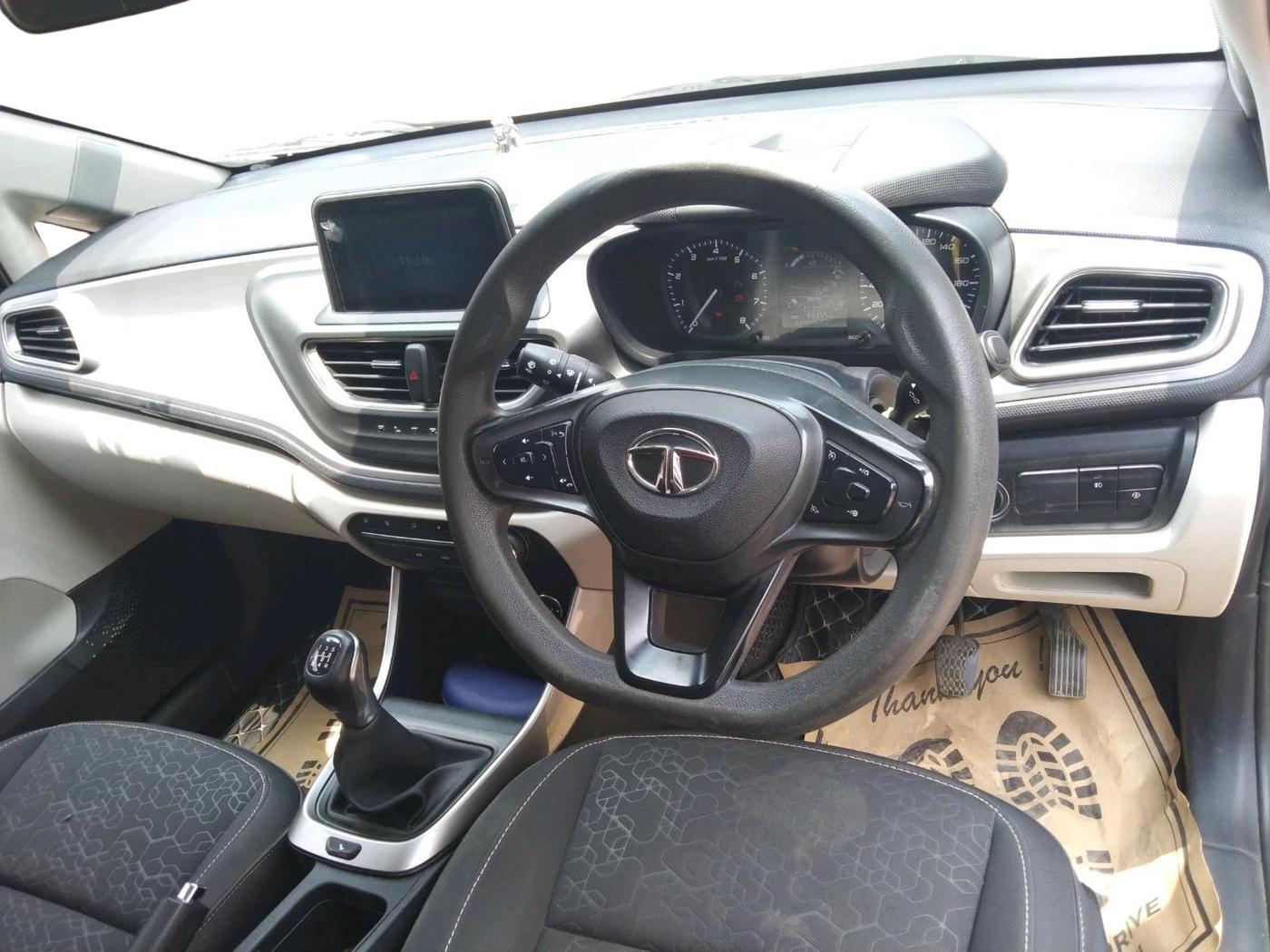 2022 Tata ALTROZ XZ PETROL, Petrol, Manual, 61,162 km, interior