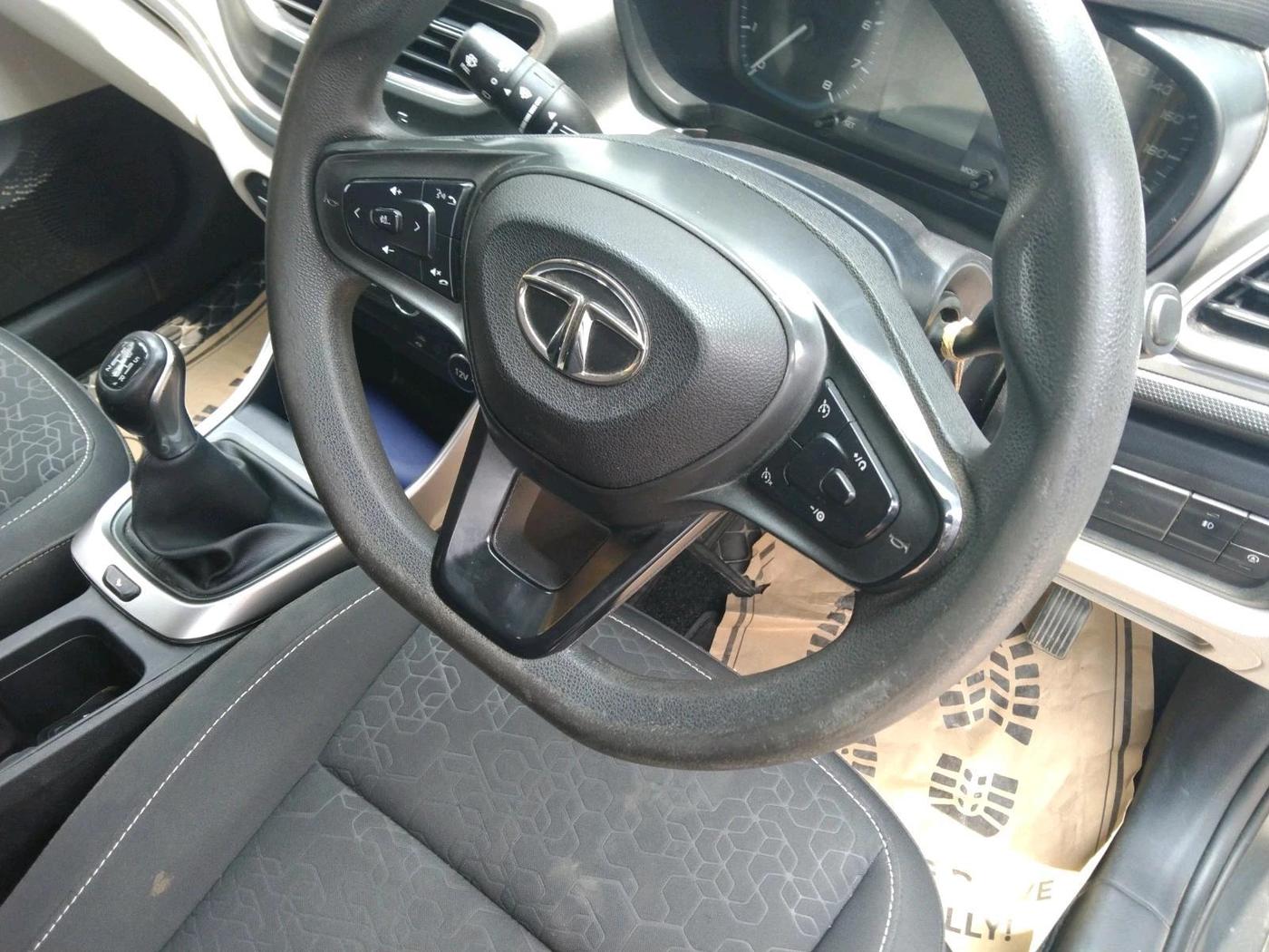 2022 Tata ALTROZ XZ PETROL, Petrol, Manual, 61,162 km, interior