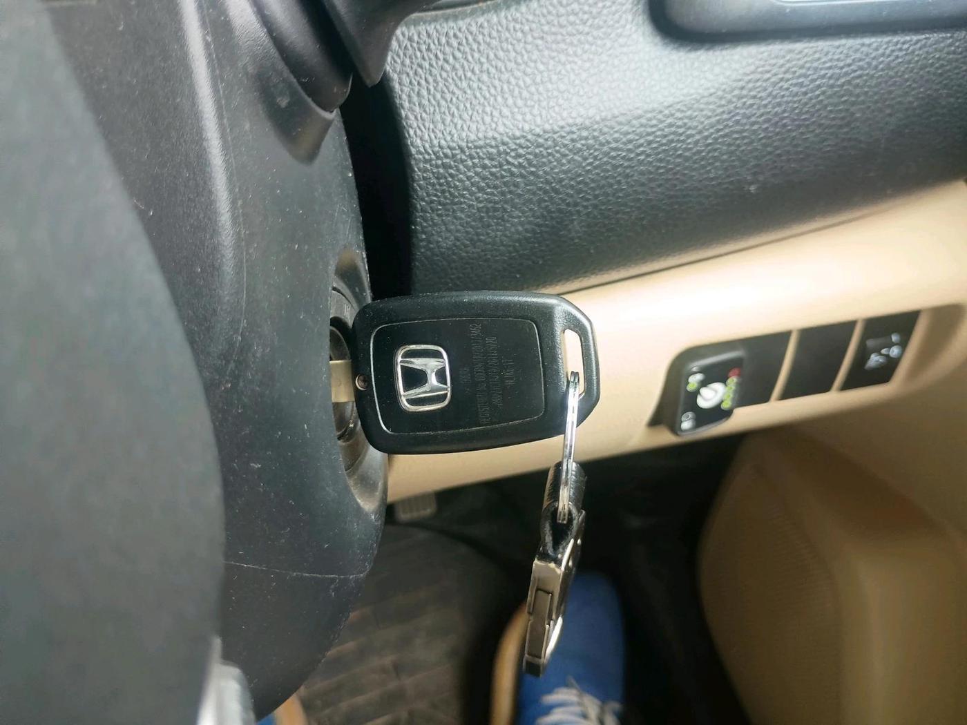 2025 Honda Amaze 1.2L I-VTEC S, CNG, Manual, 6,547 km, interior