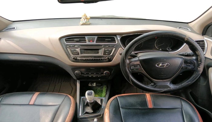 2014 Hyundai Elite i20 SPORTZ 1.2, CNG, Manual, 1,16,720 km, interior