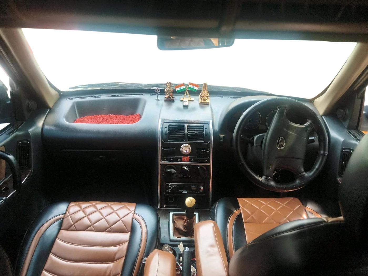 2012 Tata Safari 4X2 GX DICOR, Diesel, Manual, 2,50,502 km, interior