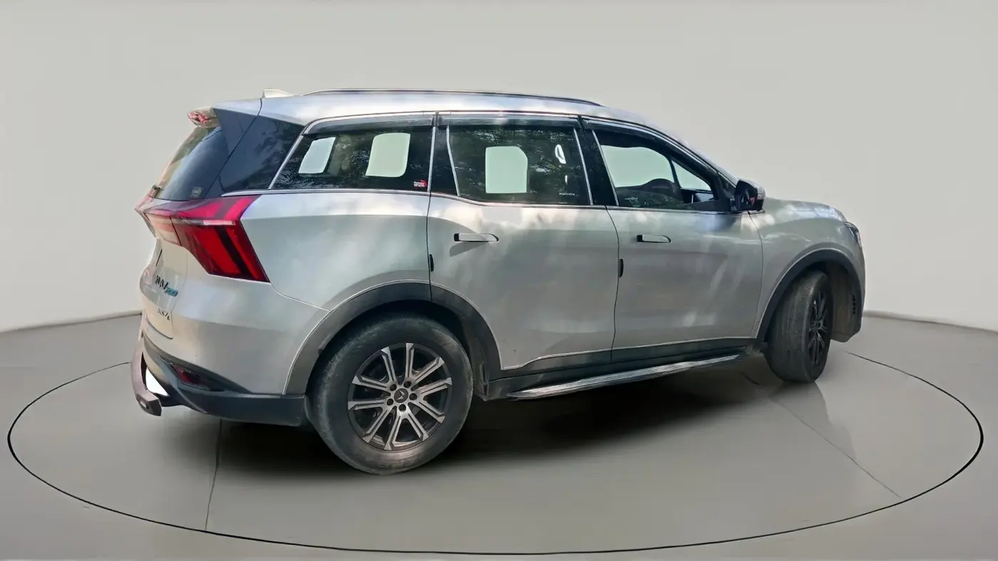 2021 Mahindra XUV700 AX 7 LUXURY P AT 7 STR, Petrol, Automatic, 49,311 km, exterior