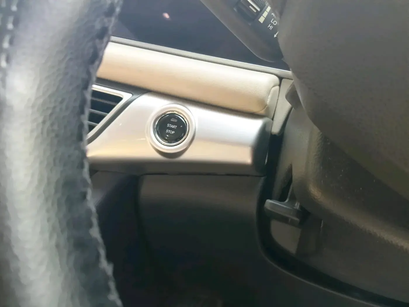 2021 Mahindra XUV700 AX 7 LUXURY P AT 7 STR, Petrol, Automatic, 49,311 km, interior